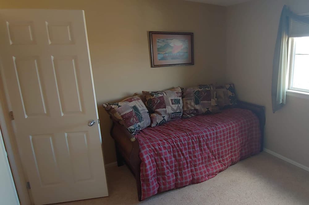 Photo of Bedroom in Erie