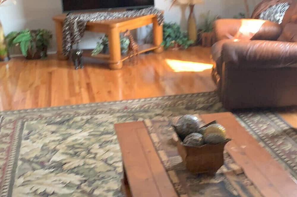 Photo of Livingroom in Sapulpa