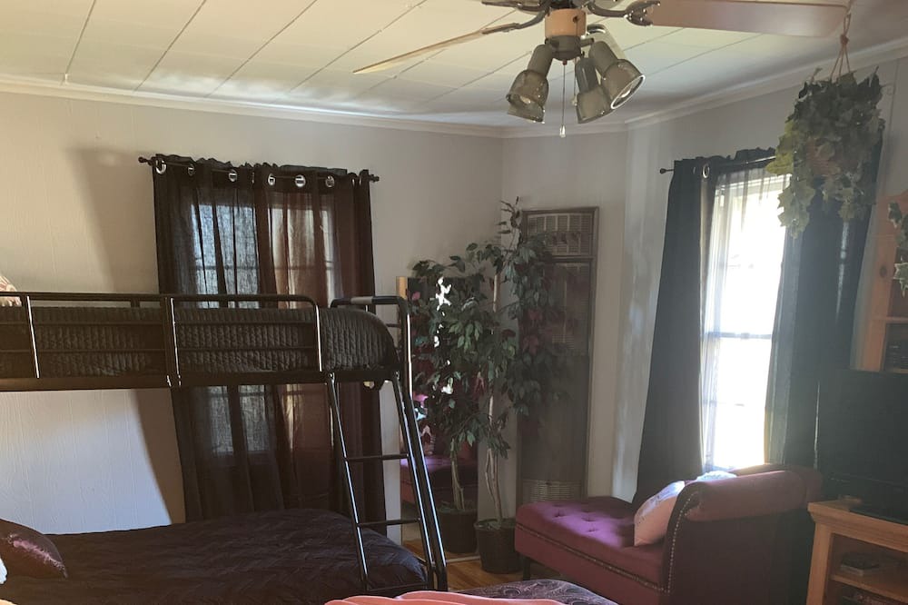 Photo of Bedroom in Sapulpa