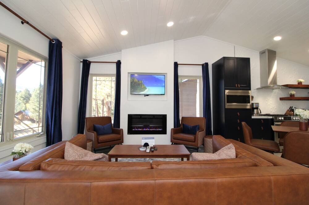 Photo of Livingroom in Angel Fire