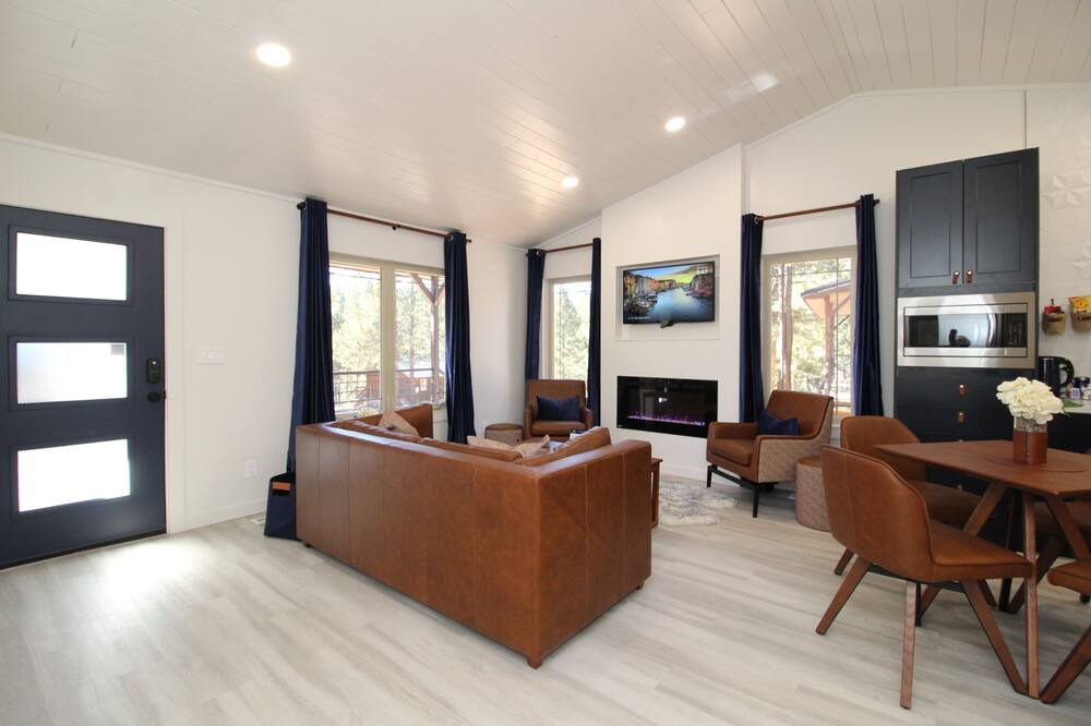 Photo of Livingroom in Angel Fire