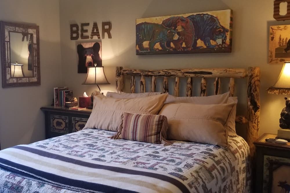 Photo of Bedroom in South Fork