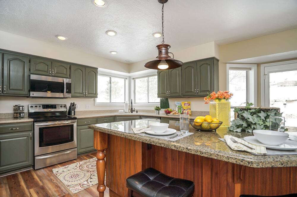 Photo of Bedroom in Bountiful