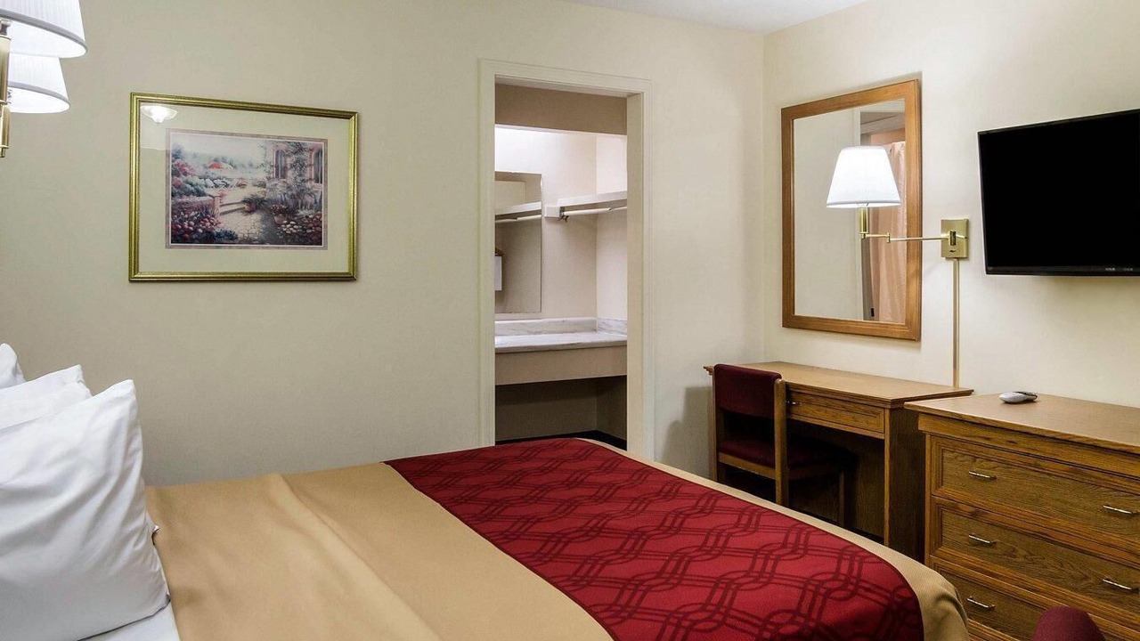 Photo of Bedroom in Sunset Hills