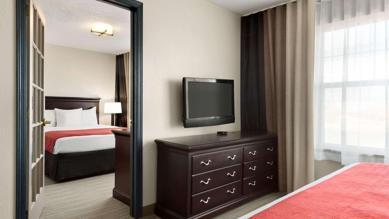 Photo of Bedroom in I-435 West KC-KS