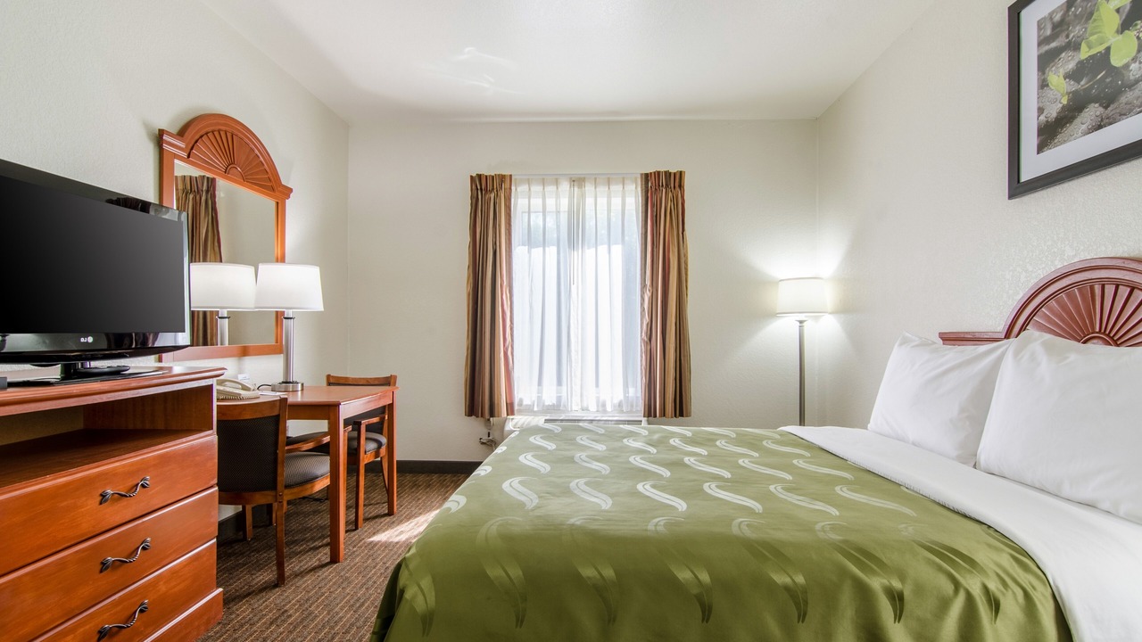Photo of Bedroom in Junction City