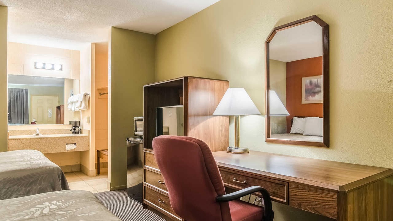 Photo of Bedroom in Dodge City