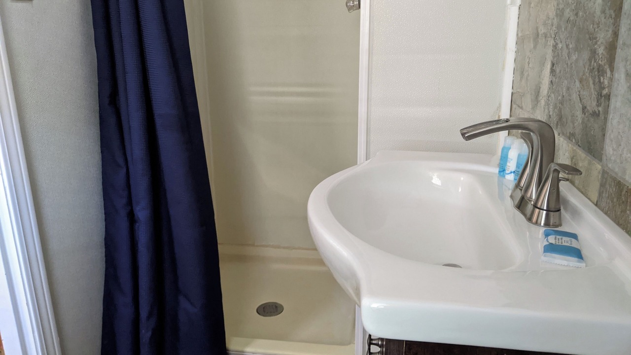 Photo of Bathroom in Lyons