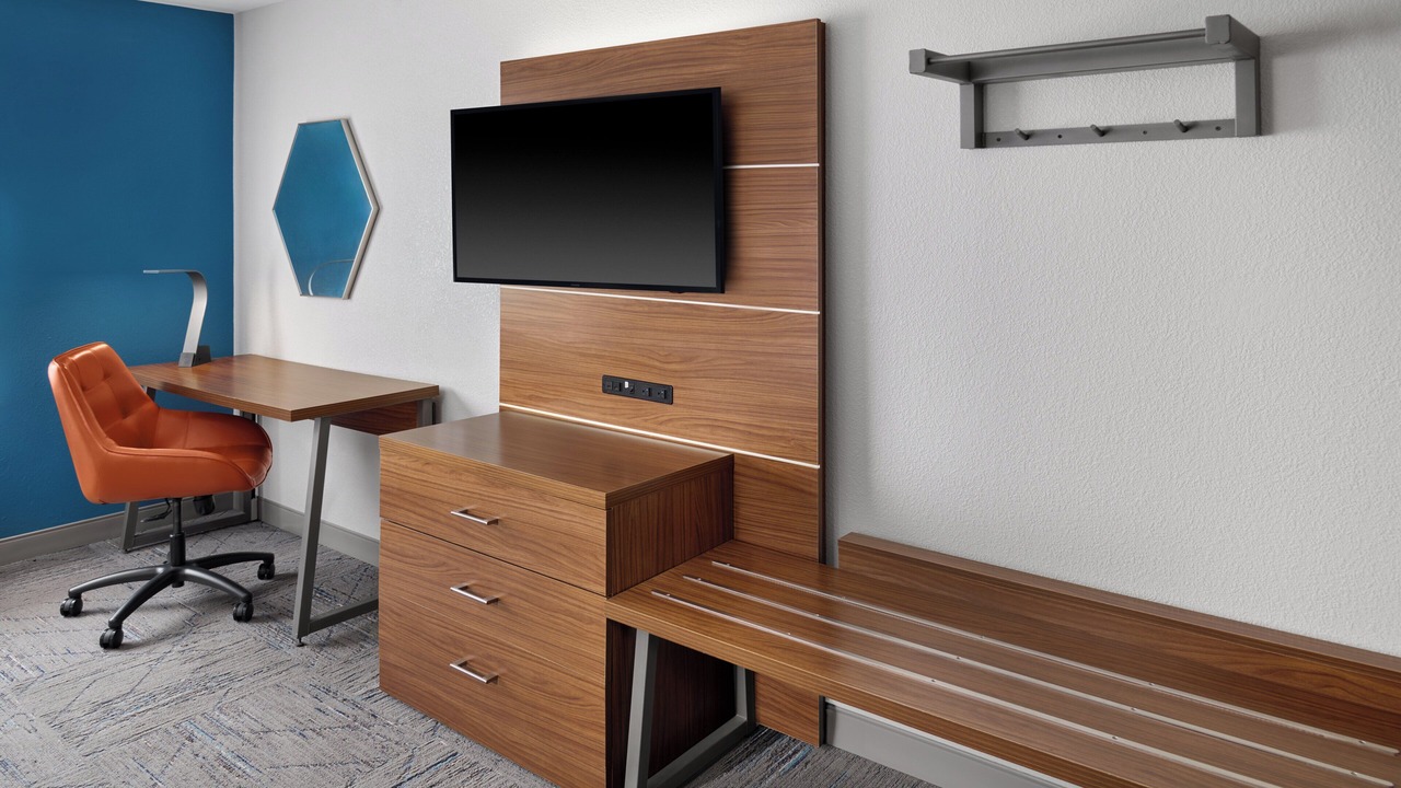 Photo of Bedroom in I-435 West KC-KS
