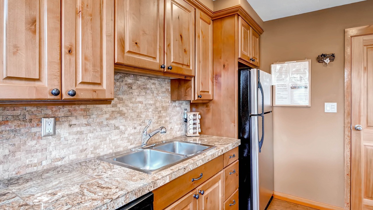 Photo of Kitchen in Lakeside Village