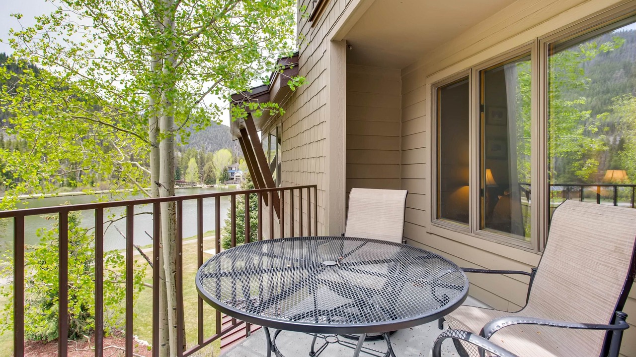 Photo of Patio Balcony in Lakeside Village