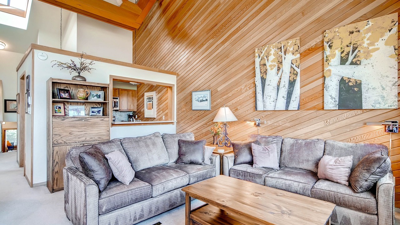 Photo of Livingroom in Lakeside Village