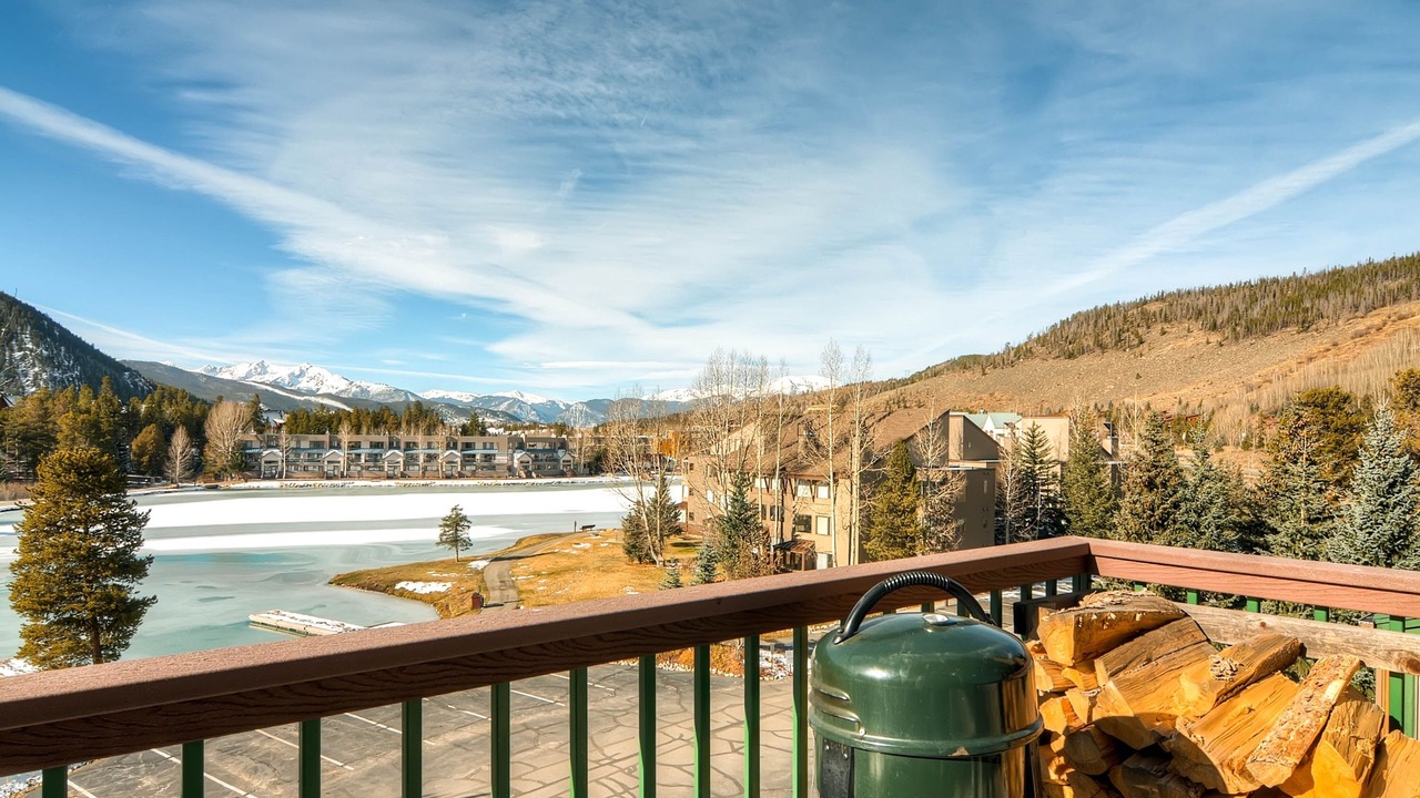 Photo of Patio Balcony in Lakeside Village