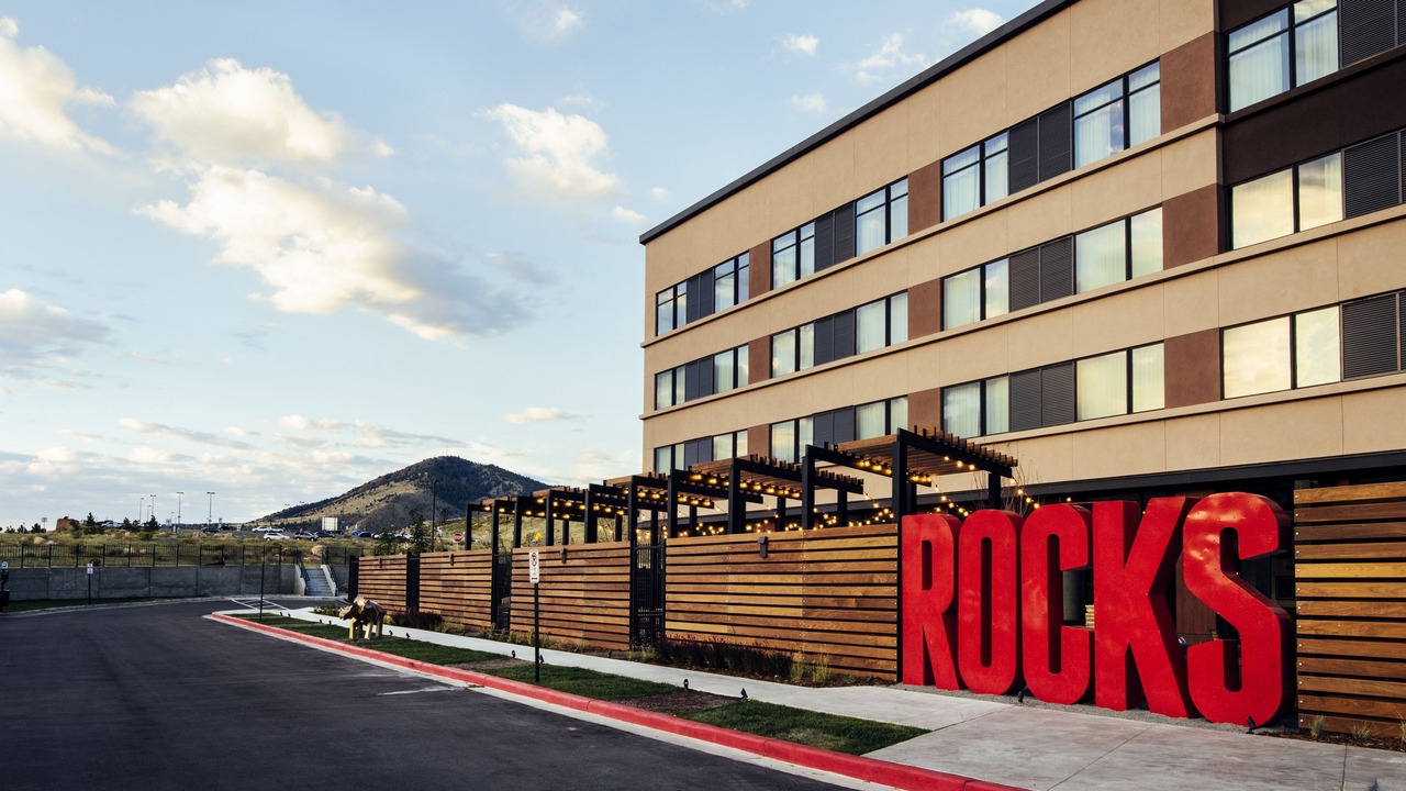 Photo of Outdoor in Golden
