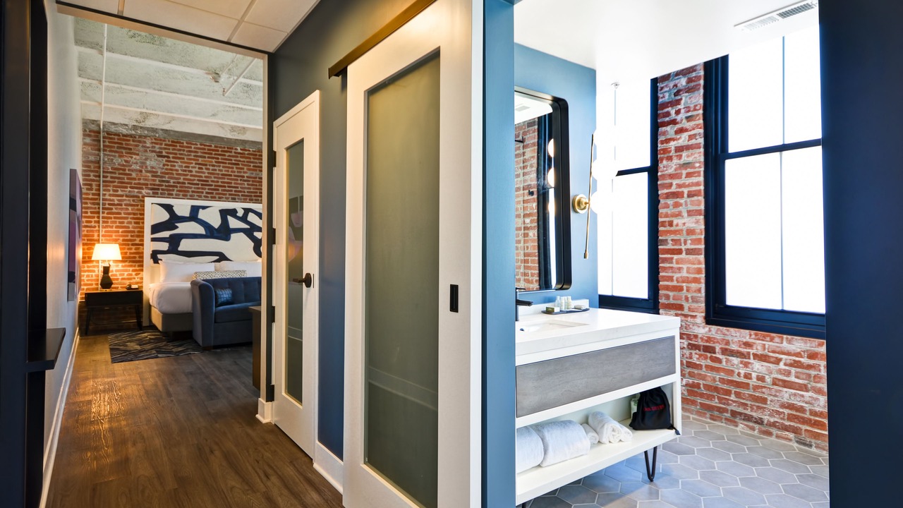 Photo of Bedroom in Crossroads Arts District