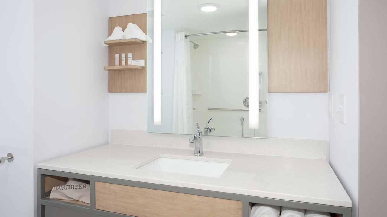 Photo of Bathroom in Aksarben - Elmwood Park