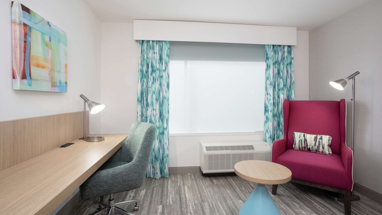 Photo of Bedroom in Aksarben - Elmwood Park