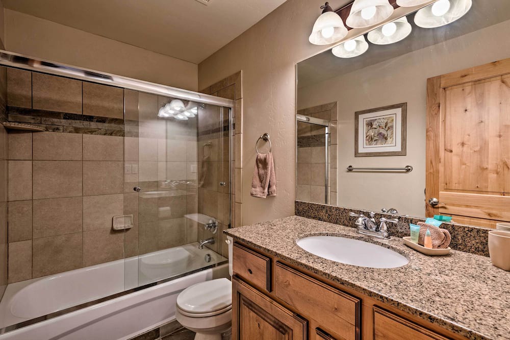 Photo of Bathroom in Bear Hollow Village