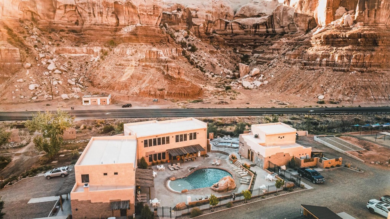 Photo of Outdoor in Bluff