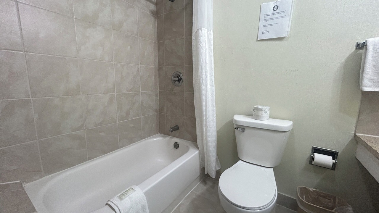 Photo of Bathroom in Broken Bow