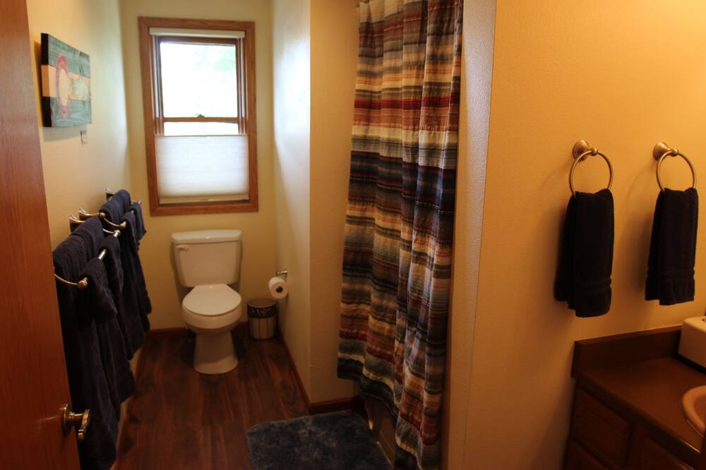 Photo of Bathroom in Troutman Park