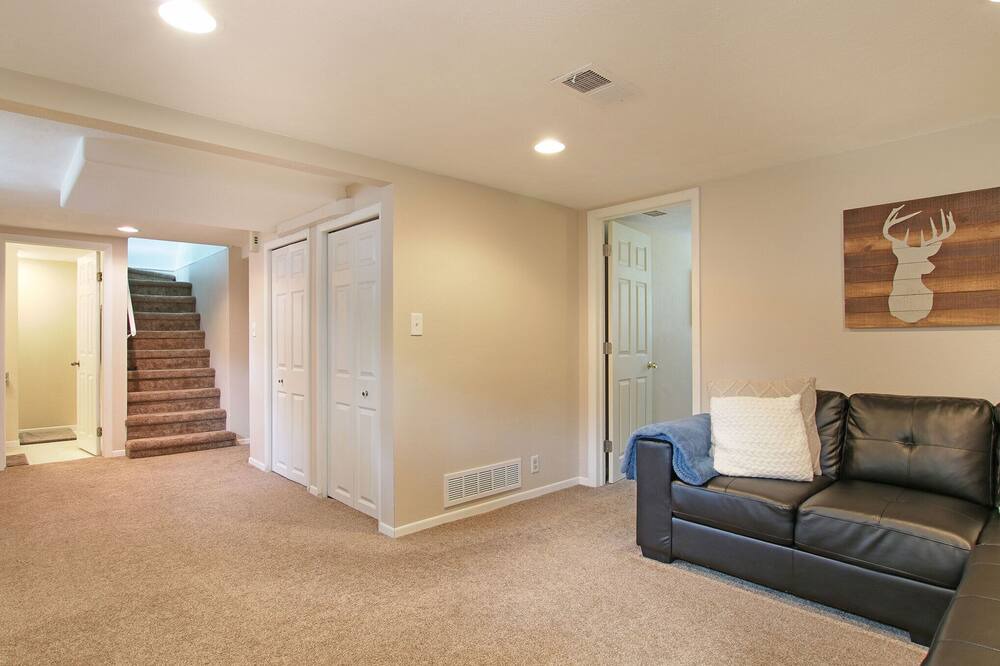 Photo of Livingroom in Historic Fort Collins High School