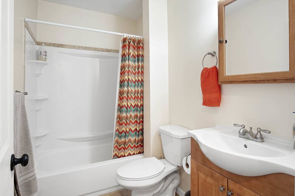 Photo of Bathroom in Lenexa