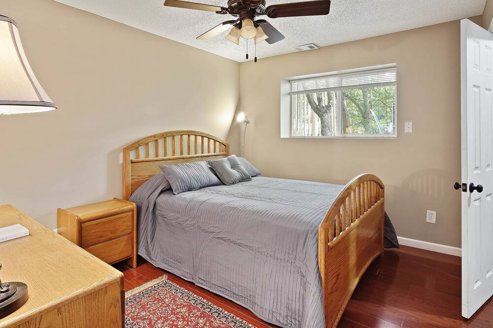 Photo of Bedroom in Lenexa