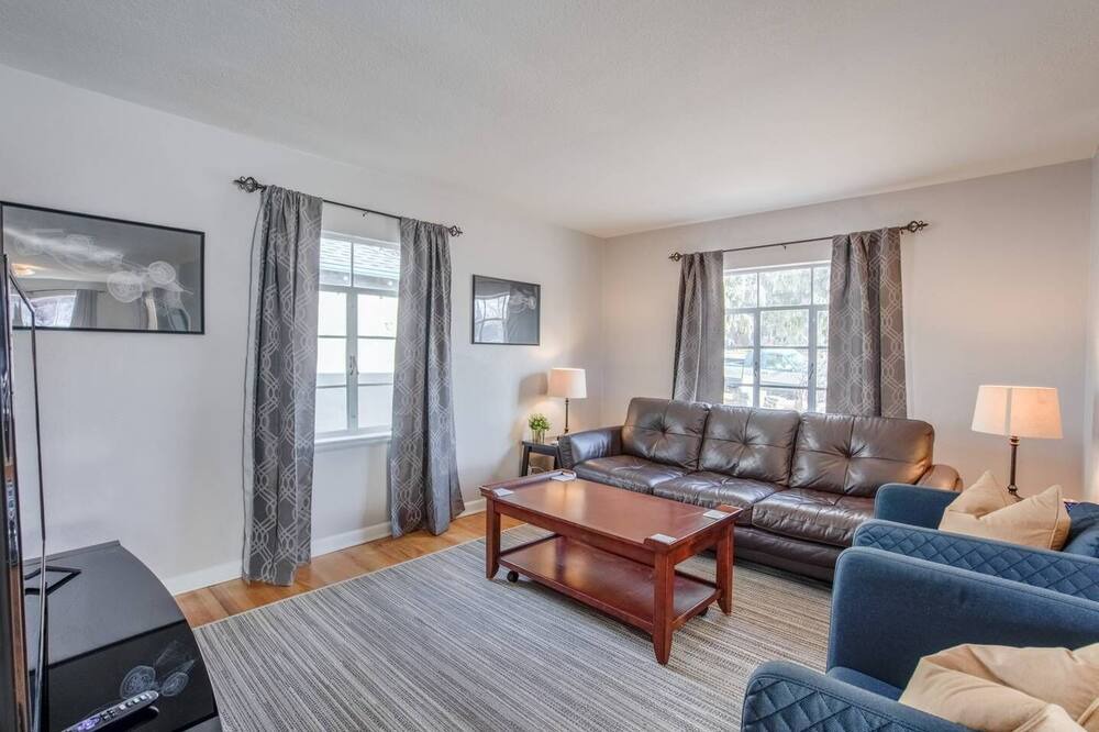Photo of Bedroom in Central Colorado Springs