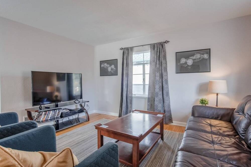 Photo of Bedroom in Central Colorado Springs