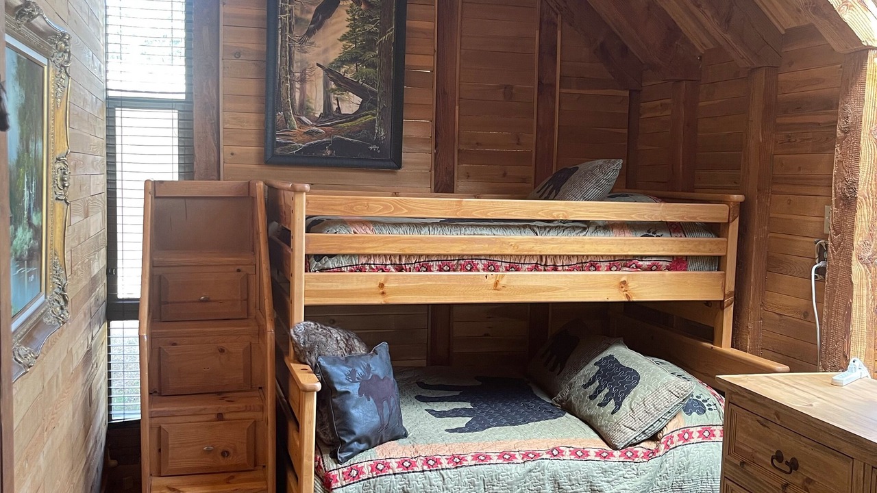 Photo of Bedroom in Elbert