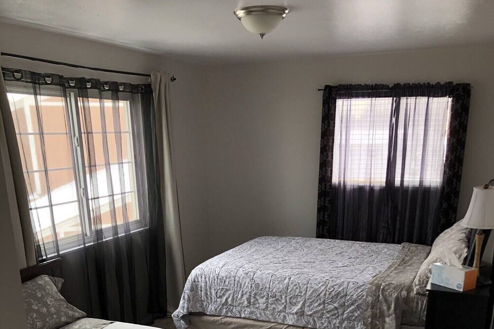 Photo of Bedroom in Aurora