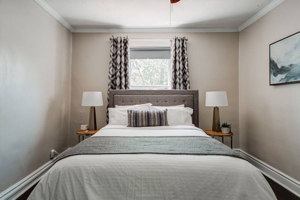 Photo of Bedroom in Southmoreland