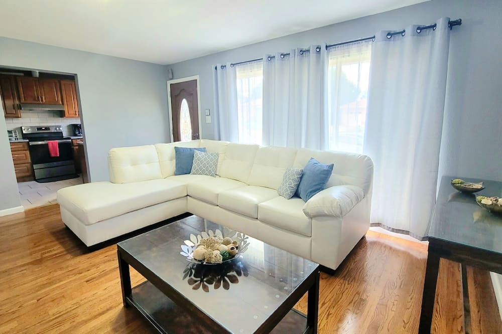 Photo of Livingroom in Northglenn