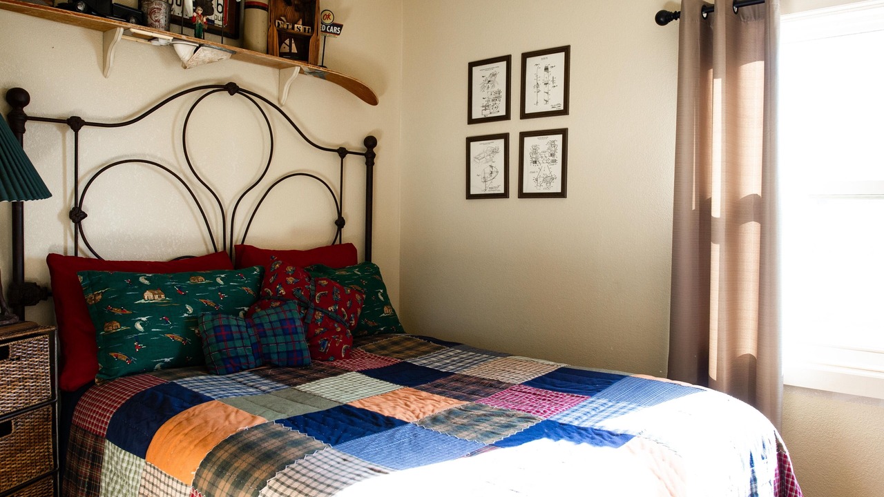Photo of Bedroom in Grove