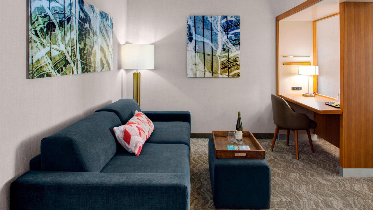 Photo of Livingroom in Lenexa