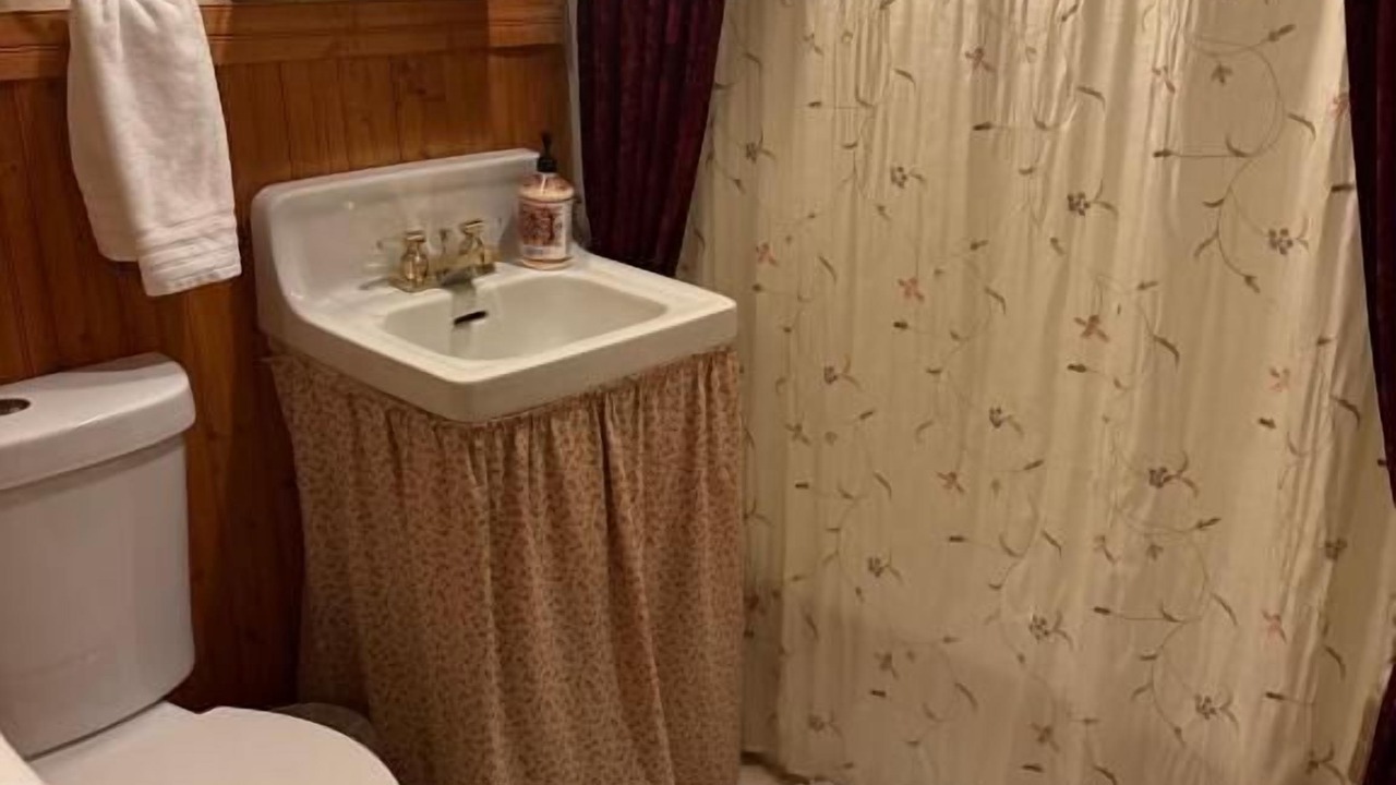 Photo of Bathroom in Glen Haven