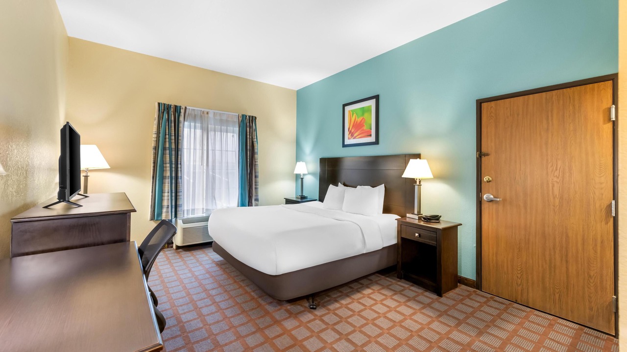 Photo of Bedroom in Blue Springs