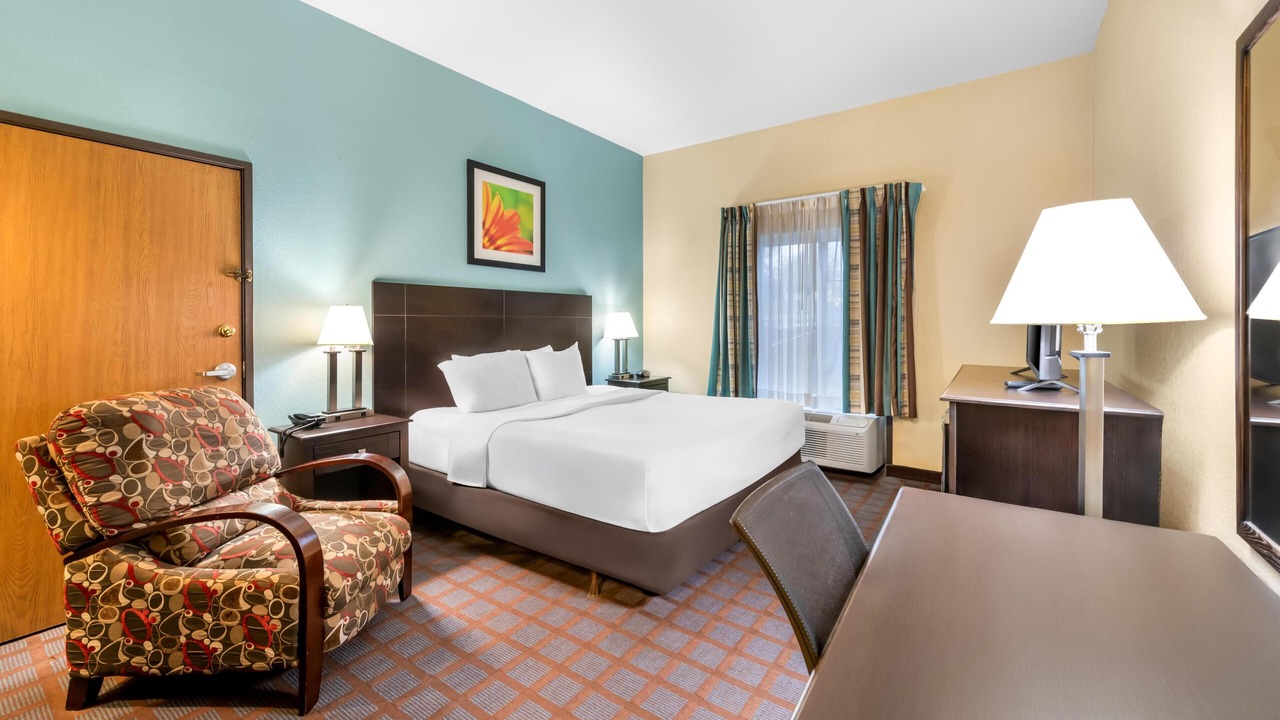 Photo of Bedroom in Blue Springs