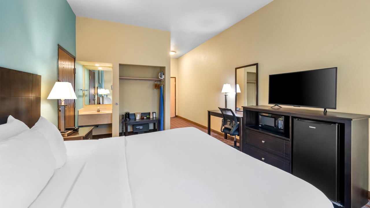 Photo of Bedroom in Blue Springs