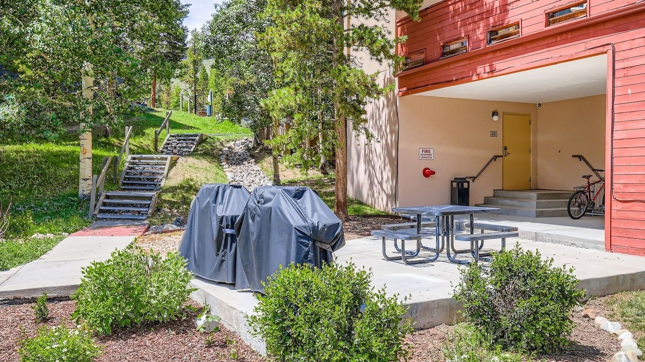 Photo of Outdoor in Lakeside Village