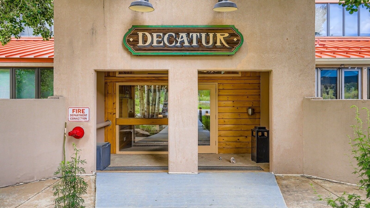 Photo of Outdoor in Lakeside Village