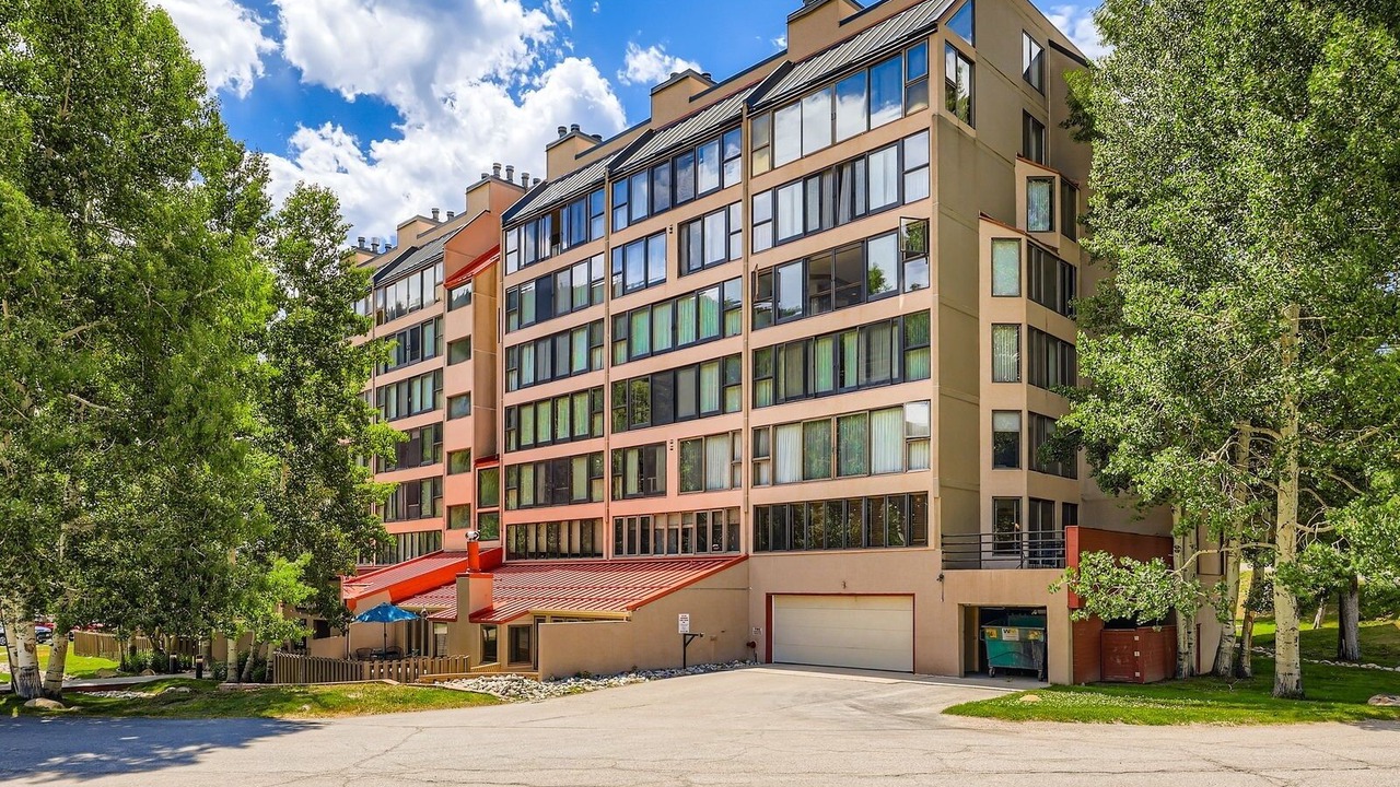 Photo of Outdoor in Lakeside Village