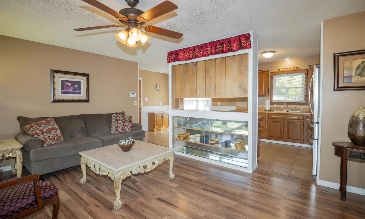 Photo of Livingroom in Topeka