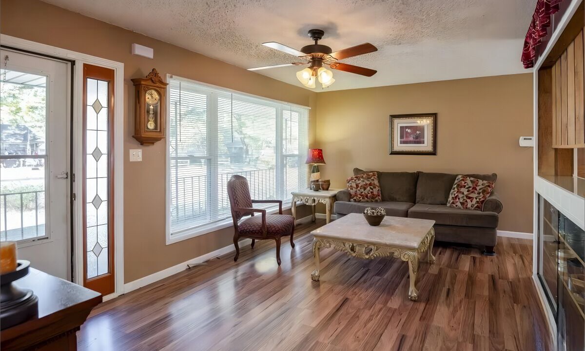 Photo of Livingroom in Topeka