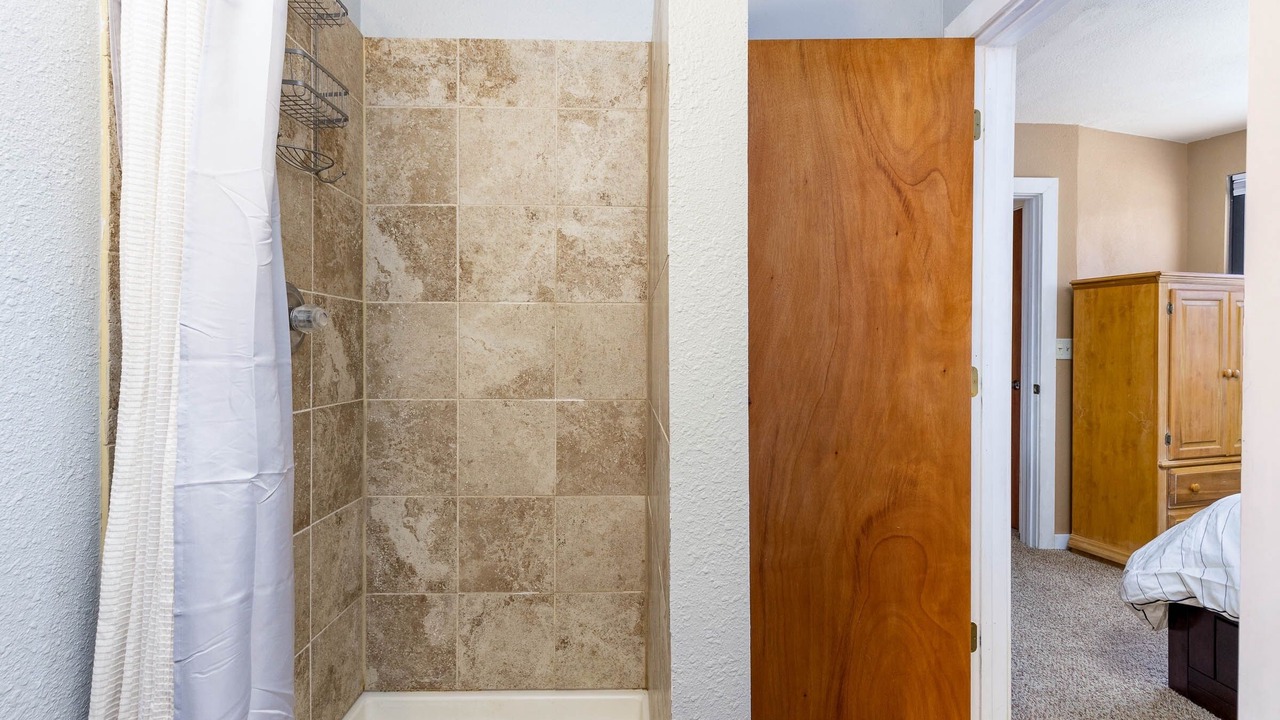 Photo of Bathroom in Lakeside Village