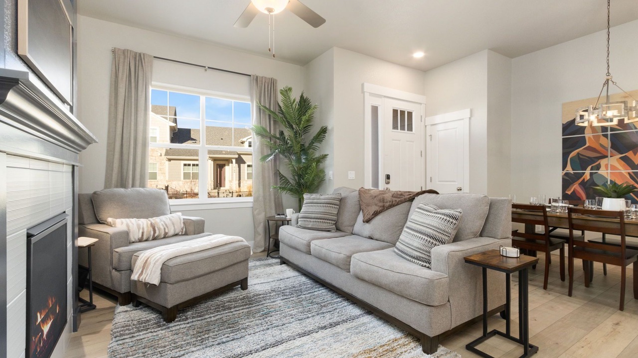 Photo of Livingroom in Centerra