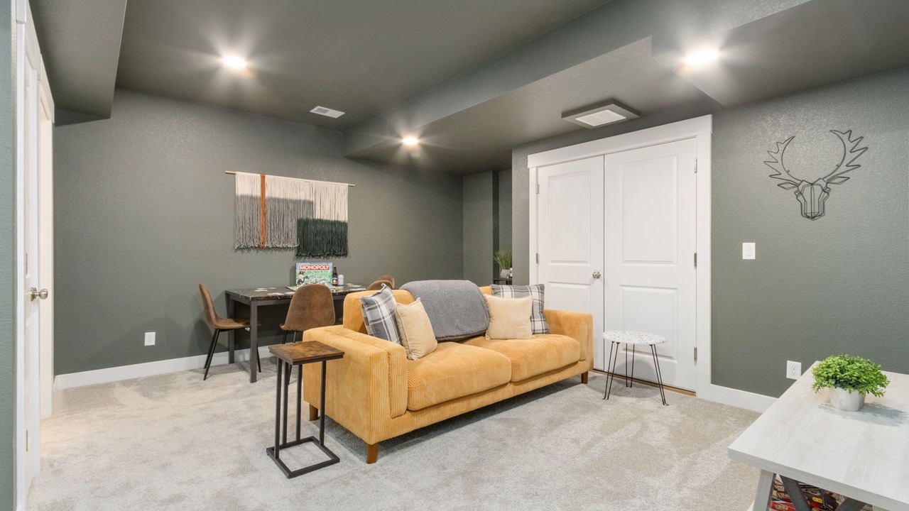 Photo of Livingroom in Centerra