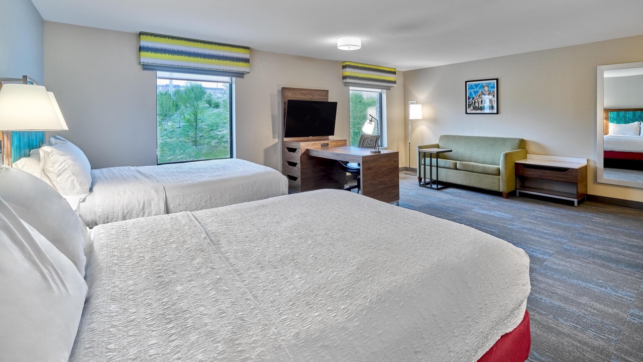 Photo of Bedroom in Aksarben - Elmwood Park