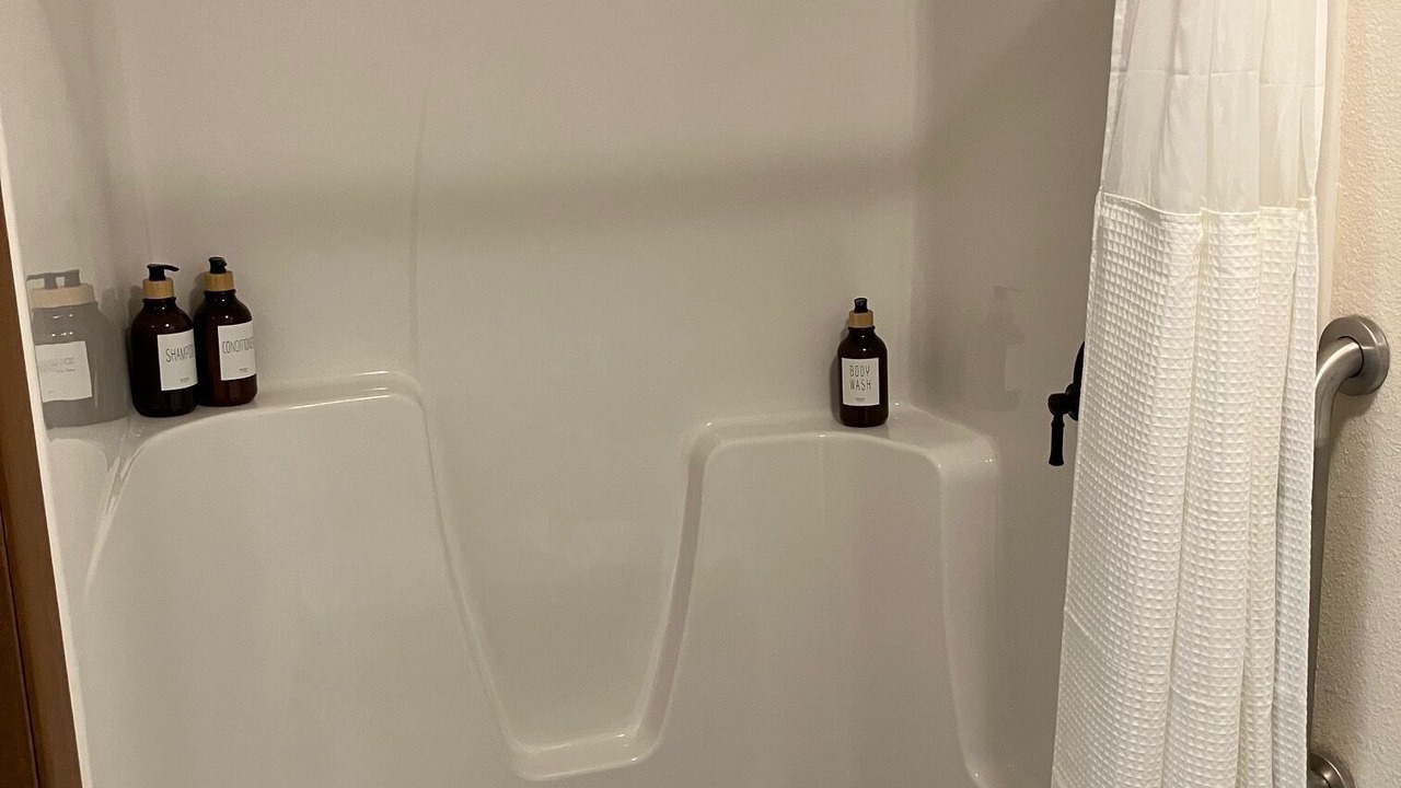 Photo of Bathroom in Wa Keeney